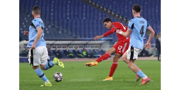 L'étoile montante du Bayern München, Musiala, marque son premier but